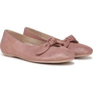 Vionic Tilly Mary Jane flats in cinder rose metallic. Women's Flats size 11 Wide